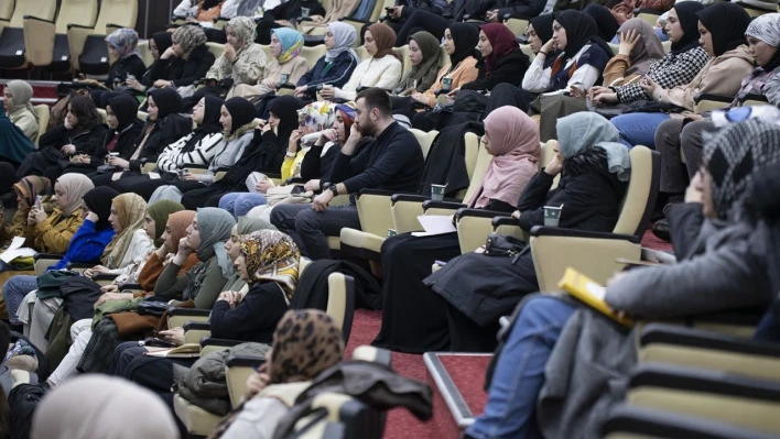 Karatay'da 'Afet Sonrası Çocuklara Nasıl Yaklaşmalıyız' eğitim semineri düzenlendi