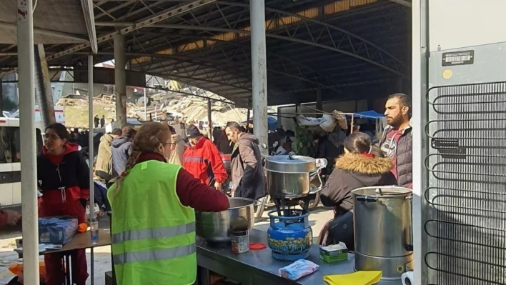 Karavan sahipleri araçlarını deprem bölgesine götürmek istiyor