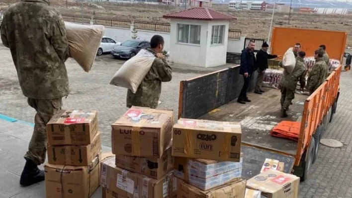 Kars'tan deprem bölgesine yardım ve destekler sürüyor