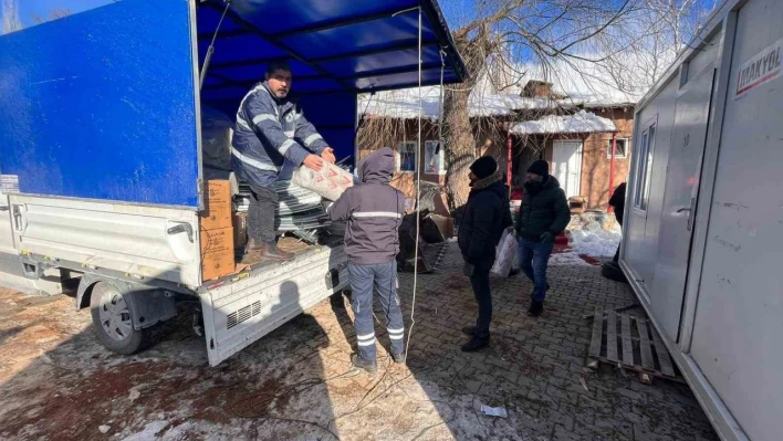 Kartal Belediyesi ilçeye yerleşen depremzedelerin yaralarını sarıyor