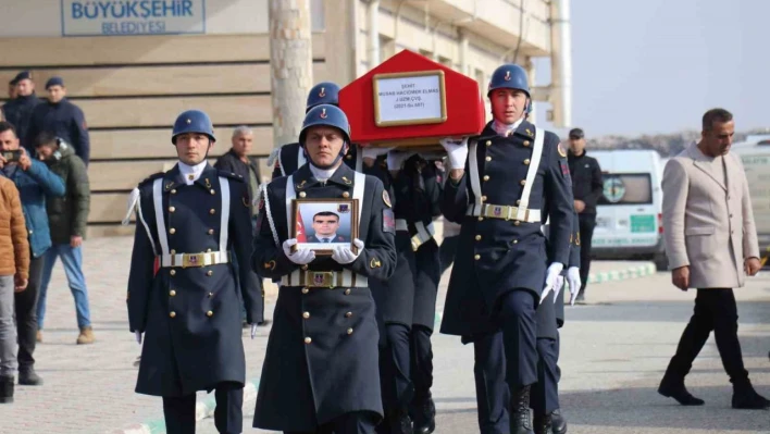 Kazada şehit olan uzman çavuş son yolculuğuna uğurlandı