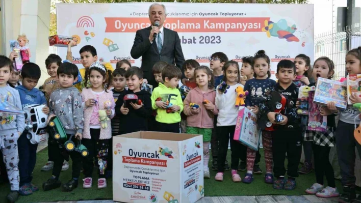 Kepez kreşlerinden depremzede çocuklara oyuncak kampanyası