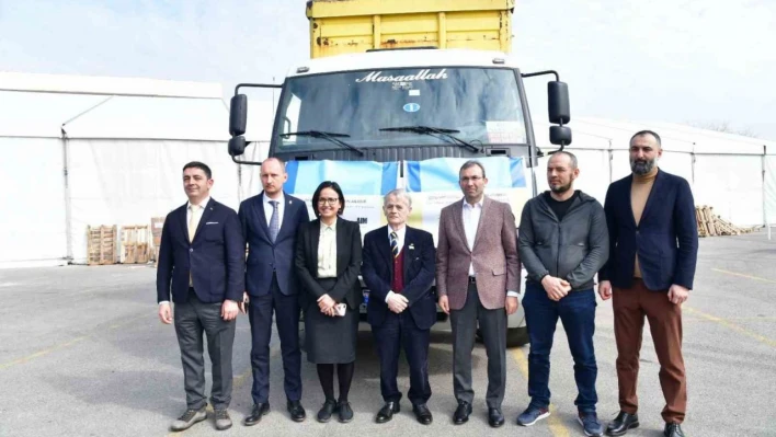 Kırım Tatar Türklerinden deprem bölgesine yardım tırı