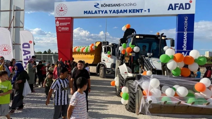 Konteyner kentteki çocuklar bayram etkinliğinde coştu