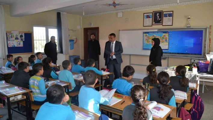 Korkuteli'de 128 depremzede öğrenci okula başladı