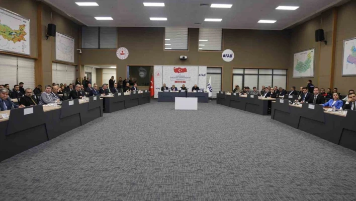 Kuzey Anadolu ve Doğu Anadolu Fay zonu arasında yer alan Elazığ'da İl Afet Risk Azaltma Planı ele alındı