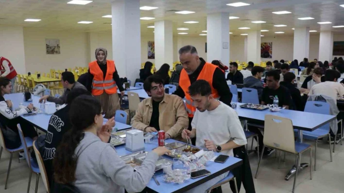 MAGİNDER, üniversite öğrencileri ve hasta yakınlarıyla iftarda buluştu