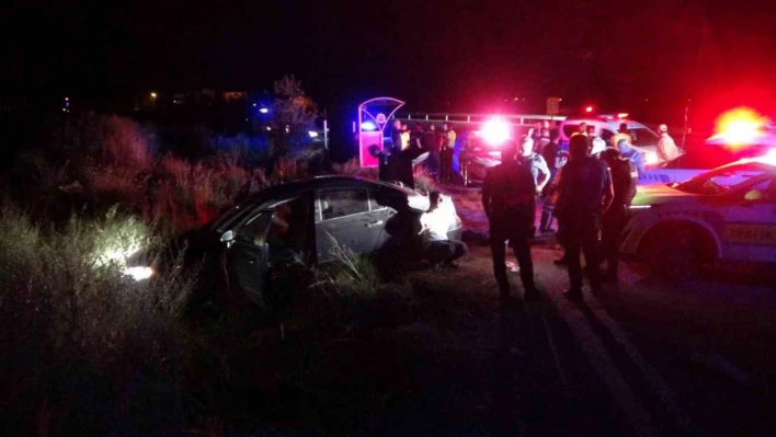 Malatya'da 'dur' ihtarına uymayan araç kaza yaptı: 4 yaralı