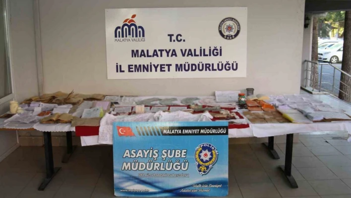 Malatya'da 'muska ve büyü' yöntemiyle 27 kişiyi dolandıran 7 şüpheli yakalandı