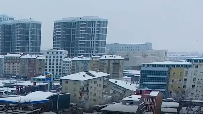 Malatya'da 2. depremde binaların çökme dron kamerasında