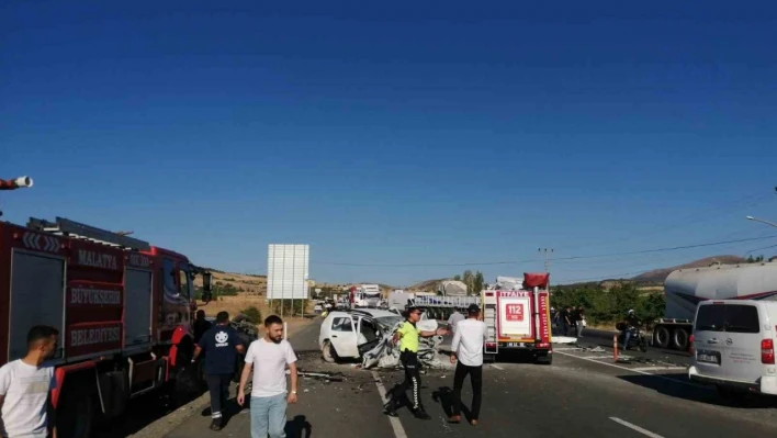 Malatya'da feci kaza: 2 ölü 4 yaralı