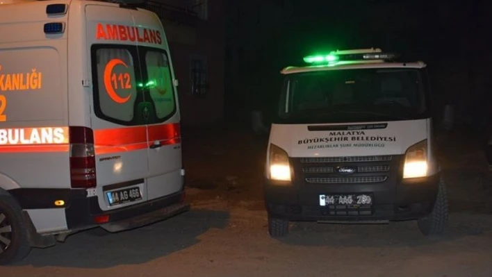 Malatya'da otomobil ile çarpışan traktörün sürücüsü hayatını kaybetti