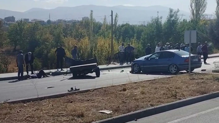 Malatya'da üç aracın karıştığı kazada, 1'i ağır 3 kişi yaralandı