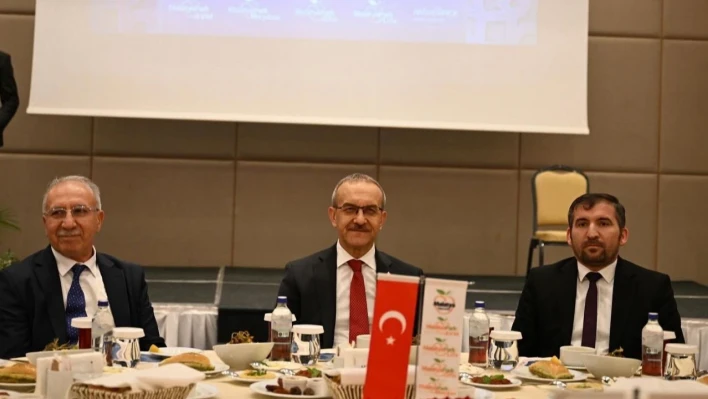 Malatya Girişim Grubu iftarında iş dünyası ve protokol bir araya geldi