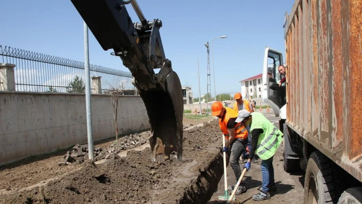 Malazgirt'te doğalgaz çalışmaları başladı