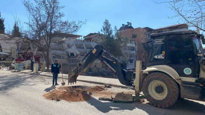 Manisa Büyükşehir Belediyesi yaraların sarılması için kolları sıvadı