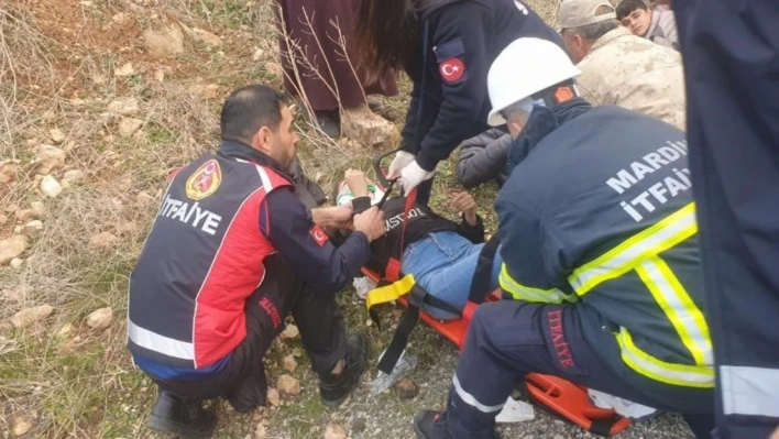 Mardin'de öğrenci servisi devrildi: 14 yaralı