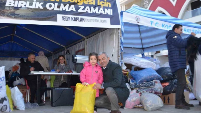 Minik Ebrar'dan duygulandıran yardım