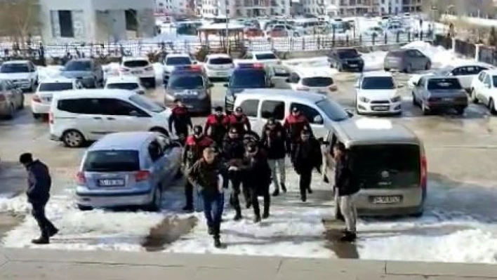 Minik Mete'nin ölümüne neden olan köpeğin sahibi adliyeye çıkarıldı