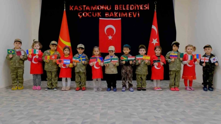 Miniklerden, desteğe koşan ülkelere bayraklı teşekkür