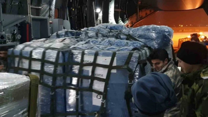 MSB: 'Depremlerin etkilediği illere 519 sortiyle kurtarma ekibi ve yardım malzemesi taşındı'