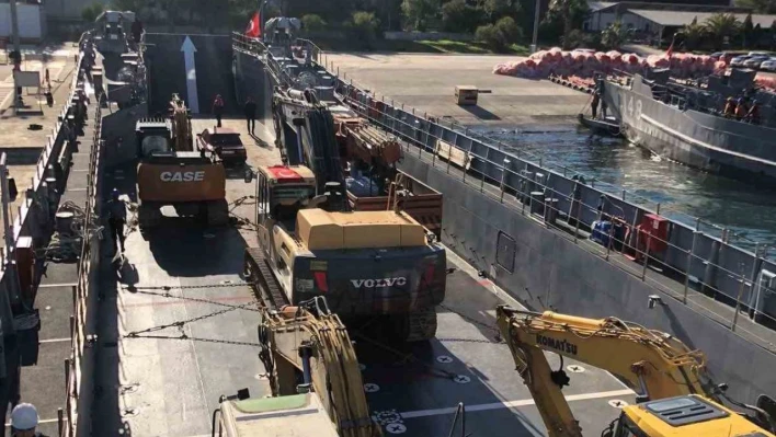 MSB: 'İş makinelerini deprem bölgesine ulaştırmaya devam ediyoruz'