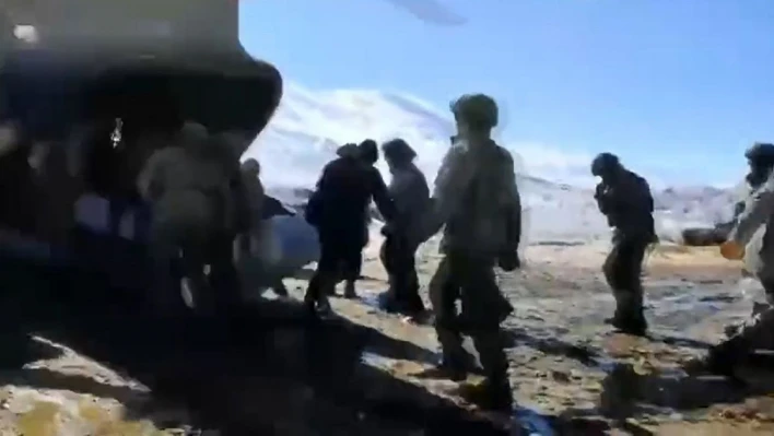 MSB: 'Kara Kuvvetlerimize ait helikopterlerle Adıyaman'ın köylerine yardım malzemelerini ulaştırmayı sürdürüyoruz'