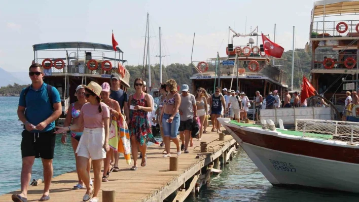 Muğla 2023'e rekor turist ile başladı