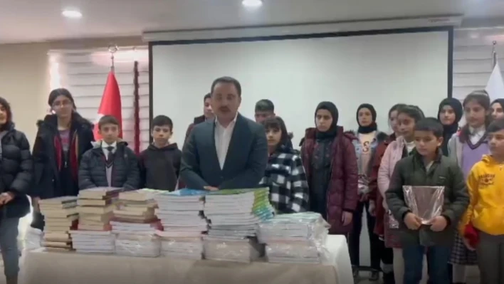 Muradiye'de 'Kitap Van Projesi' toplantısı gerçekleştirildi