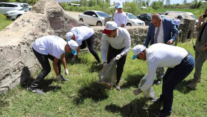 Muradiye'de çevre temizliği