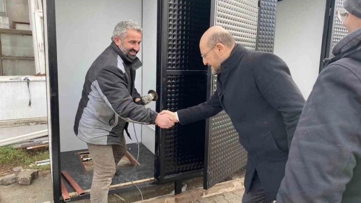 Niksar'dan deprem bölgesine 'Seyyar Tuvalet' desteği