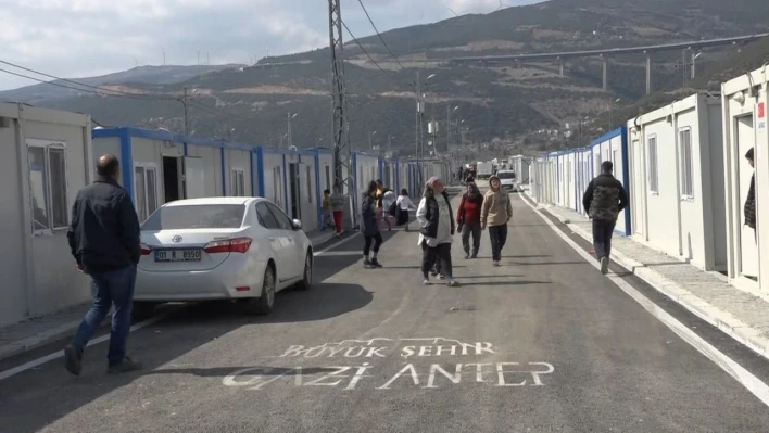 Nurdağı konteyner kentinde yaralar sarılıyor