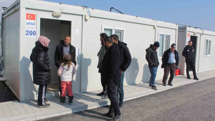Nurdağı'nda depremzedeler konteynerlere yerleşmeye başladı