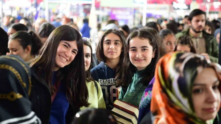 Okullardan 10. Malatya Anadolu Kitap ve Kültür Fuarı'na yoğun ilgi