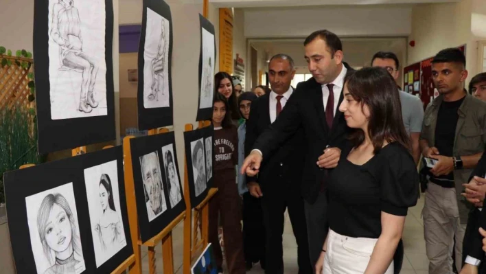 Oltu Anadolu Lisesi'nde sanat haftası etkinliği