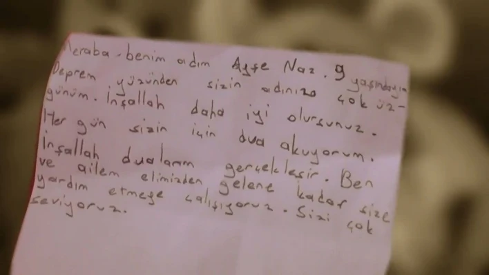 Oyuncaklarını deprem bölgesine gönderen miniğin duygulandıran notu