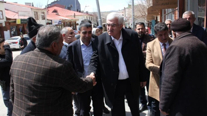 Öz Tekman'da esnafı dinledi