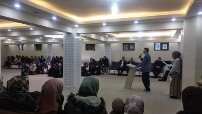 Özalp'te gençler iftarda buluştu