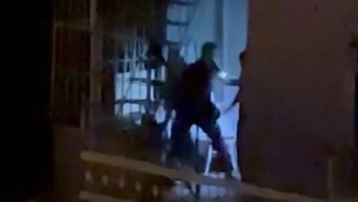 Polis 2 saat kovaladı ve balkonda yakaladı