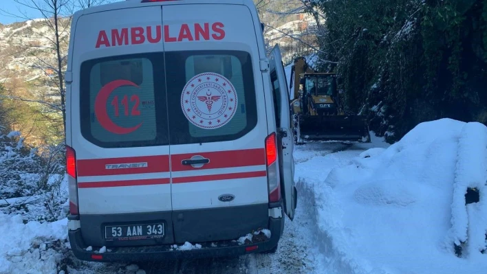 Rize İl Özel İdaresi ekipleri ambulans için seferber oldu