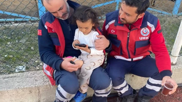 Sağlıkçıların hizmeti kesintisiz sürüyor