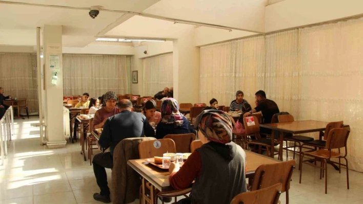 Sahurda depreme yakalanan vatandaş, korku dolu anları anlattı