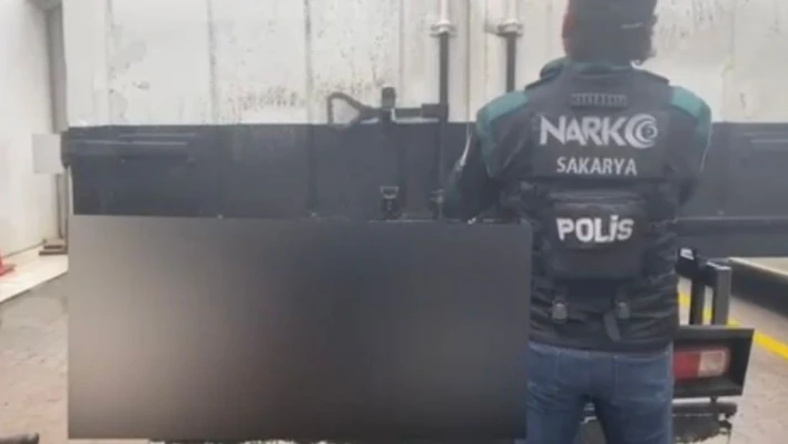 Sakarya'da 80 kilo uyuşturucu yakalandı: 2 gözaltı