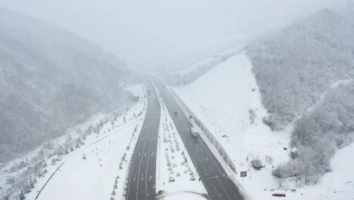 Samsun'da ulaşıma kar engeli: Açılan yollar tekrar kapandı