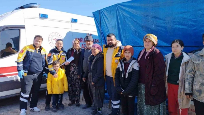 Samsunlu sağlıkçılar deprem bölgesinde yara sardı