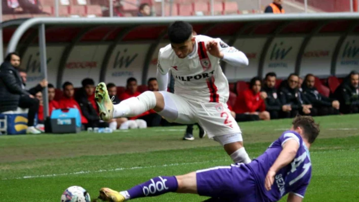 Samsunspor ile 52 Orduspor FK, depremzedeler için karşılaştı