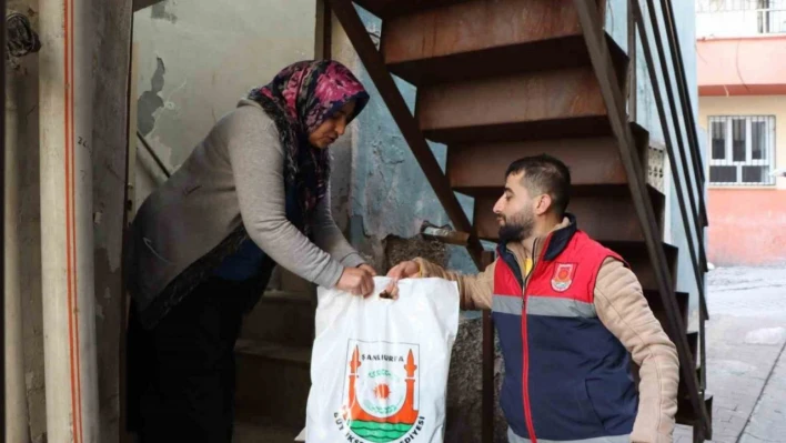 Şanlıurfa'da depremzedelere yardımlar devam ediyor