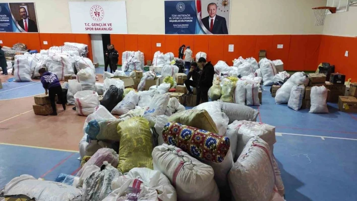 Selendi depremzedeler için tek yürek oldu