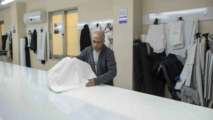 Seyhan Dikimevi, depremzedelere destek amaçlı üretime geçti