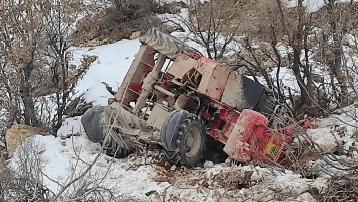 Siirt'te iş makinesi devrildi: 1 ölü